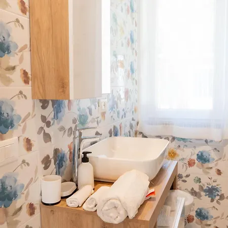 Grotta Porcina By Interhome